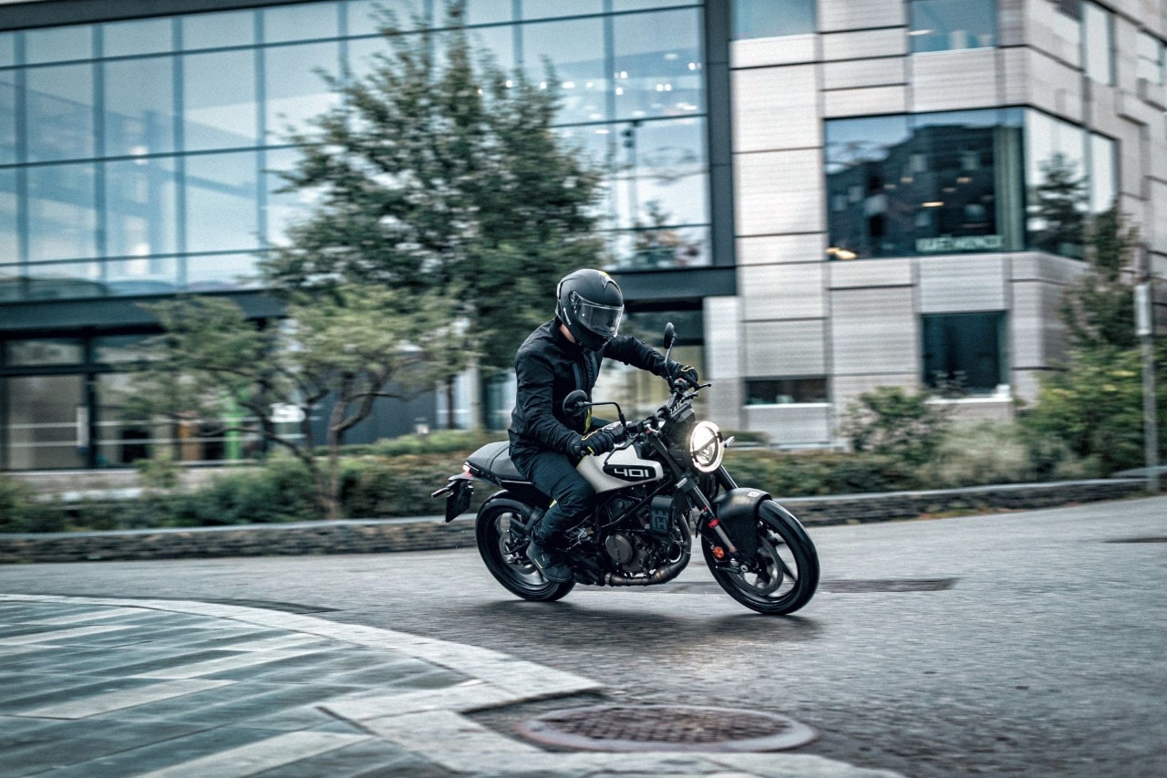 Husqvarna Svartpilen e Vitpilen 401: fuori cambia poco, dentro cambia tutto +VIDEO+